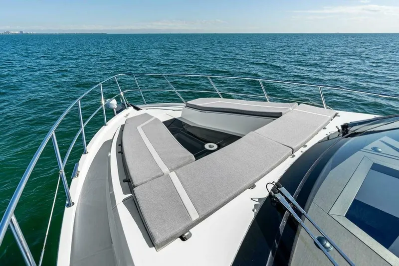 Slide: The Image of Galeon 470 Sky 2024 - 7763576
