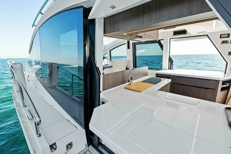 Slide: The Image of Galeon 470 Sky 2024 - 7763584
