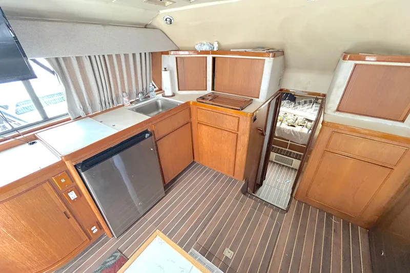Slide: The Image of Bertram 37 Convertible 1990 - 7770338