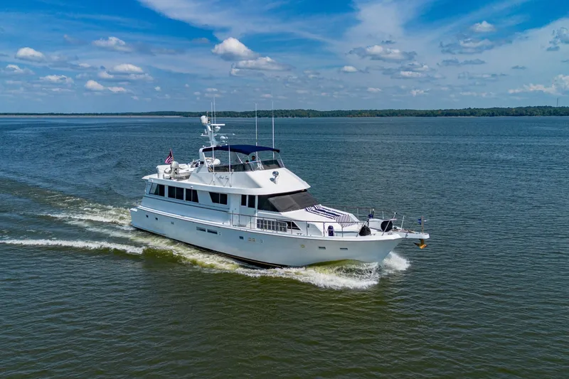 Slide: The Image of Hatteras 70 Cockpit Motor Yacht 1988 - 7748566