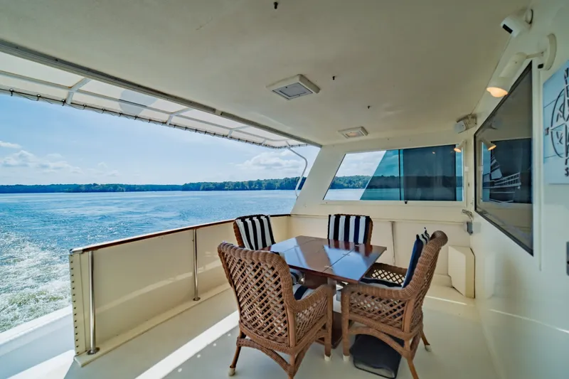 Slide: The Image of Hatteras 70 Cockpit Motor Yacht 1988 - 7748761