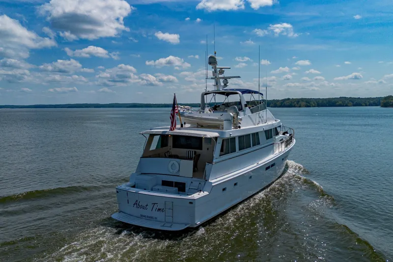 Slide: The Image of Hatteras 70 Cockpit Motor Yacht 1988 - 7748615