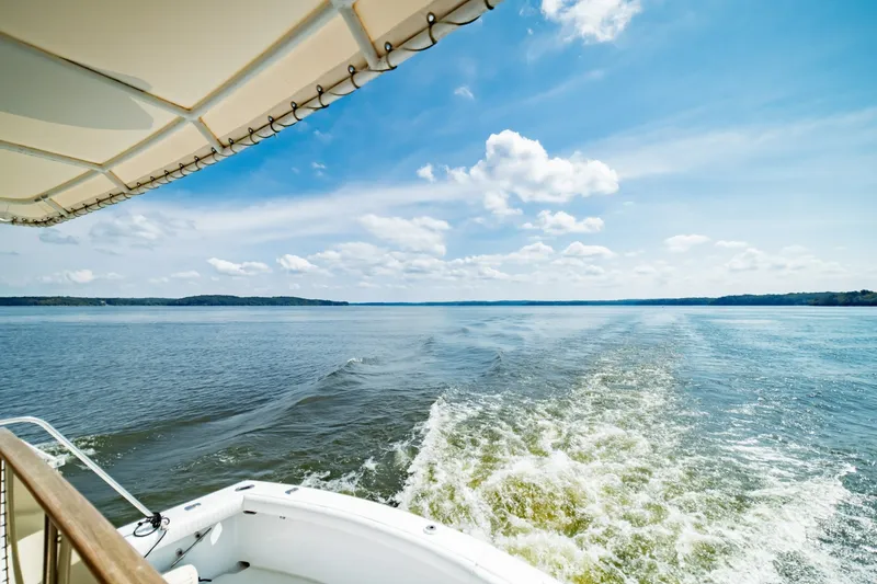 Slide: The Image of Hatteras 70 Cockpit Motor Yacht 1988 - 7748980