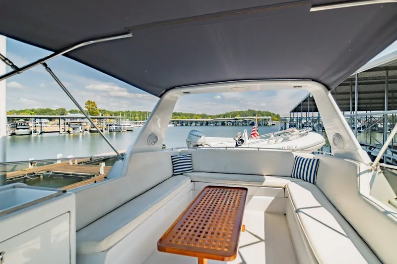 Slide: The Image of Hatteras 70 Cockpit Motor Yacht 1988 - 7748735