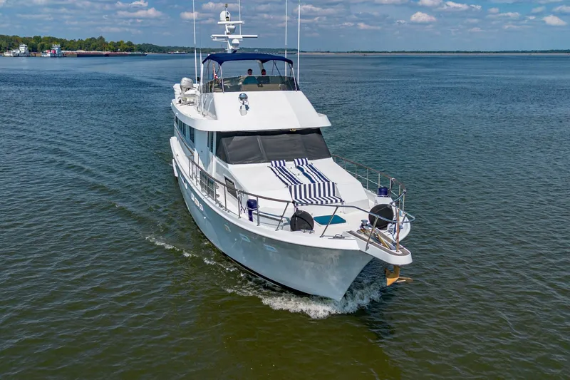 Slide: The Image of Hatteras 70 Cockpit Motor Yacht 1988 - 7748639