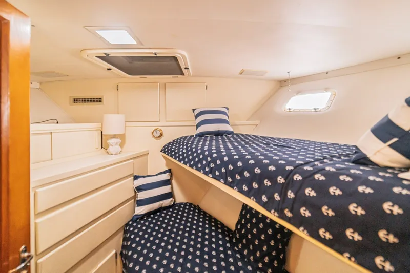 Slide: The Image of Hatteras 70 Cockpit Motor Yacht 1988 - 7748925
