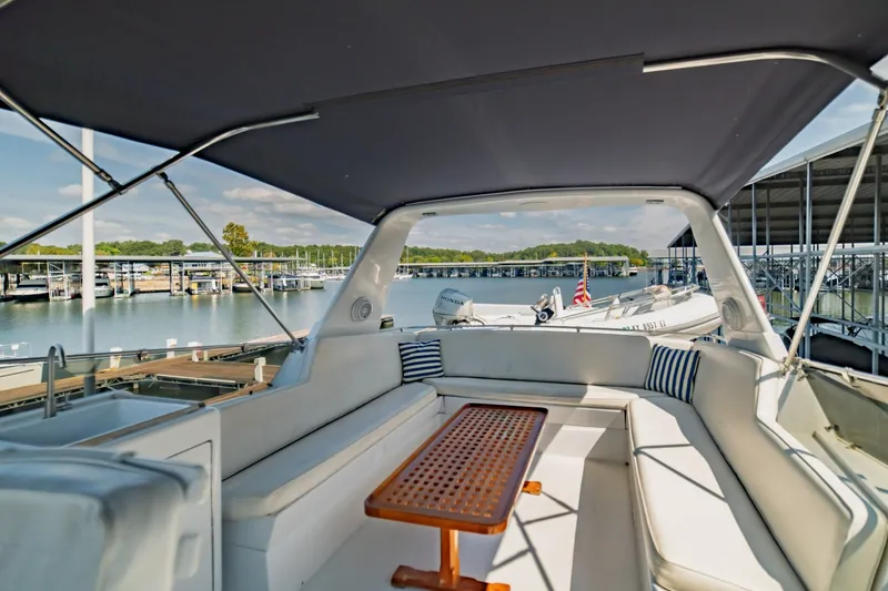 Slide: The Image of Hatteras 70 Cockpit Motor Yacht 1988 - 7748731