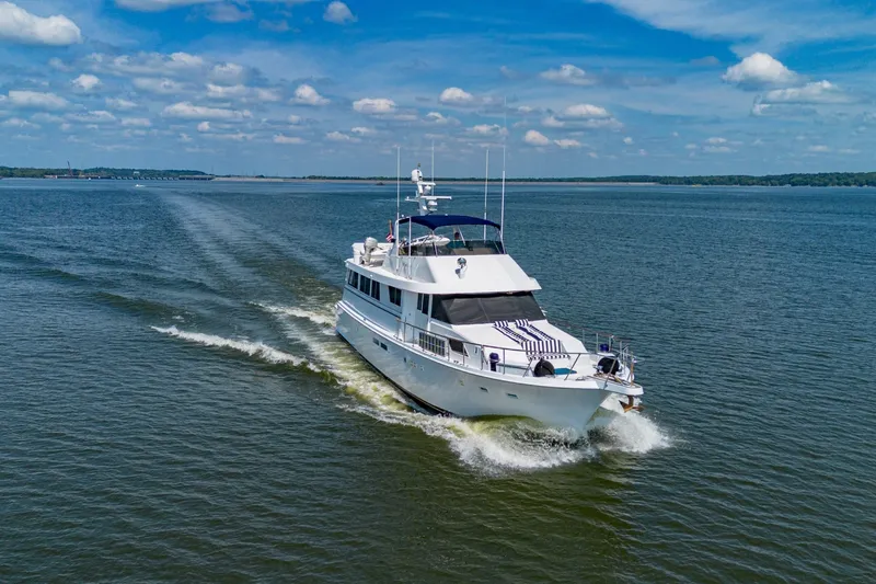Slide: The Image of Hatteras 70 Cockpit Motor Yacht 1988 - 7748572