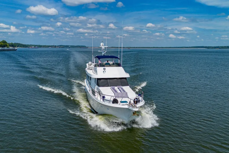 Slide: The Image of Hatteras 70 Cockpit Motor Yacht 1988 - 7748578