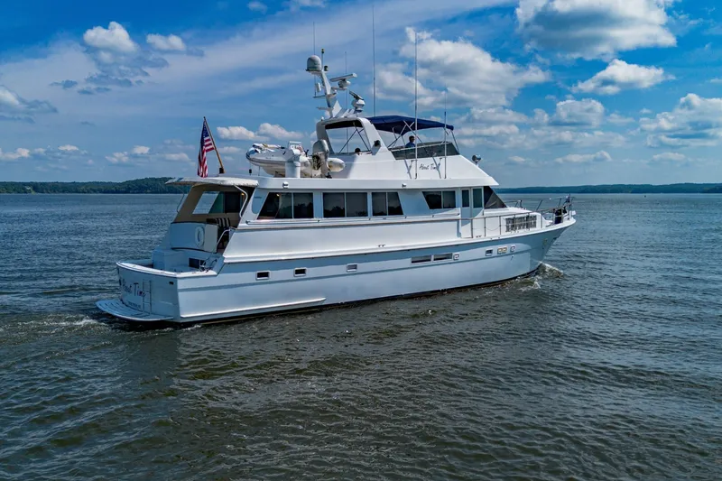 Slide: The Image of Hatteras 70 Cockpit Motor Yacht 1988 - 7748621