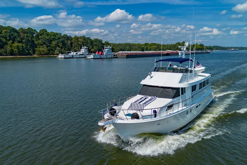 Slide: The Image of Hatteras 70 Cockpit Motor Yacht 1988 - 7748584