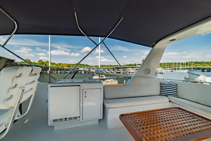 Slide: The Image of Hatteras 70 Cockpit Motor Yacht 1988 - 7748743