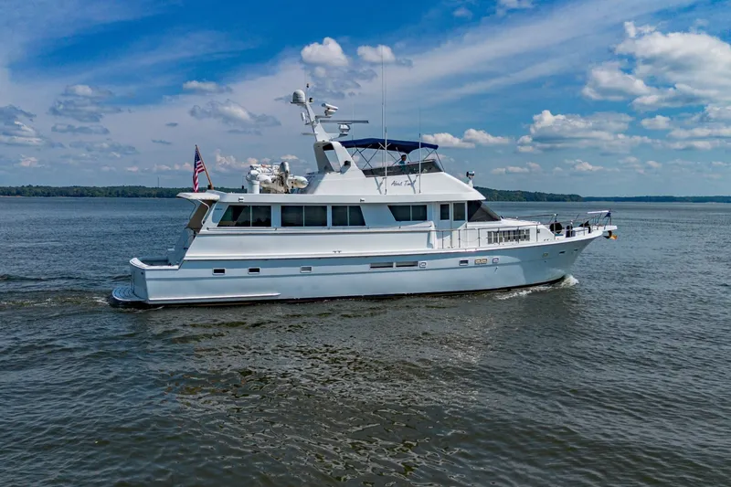 Slide: The Image of Hatteras 70 Cockpit Motor Yacht 1988 - 7748626