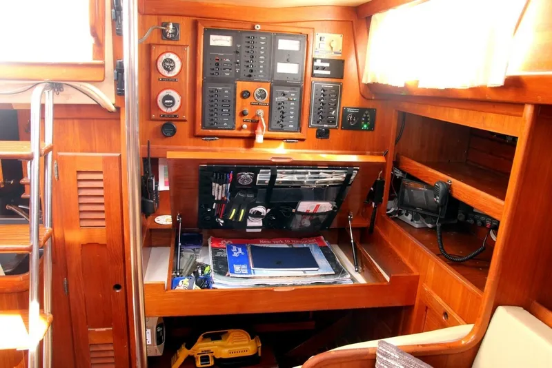 Slide: The Image of Bristol 41.1 1982 - 7749974