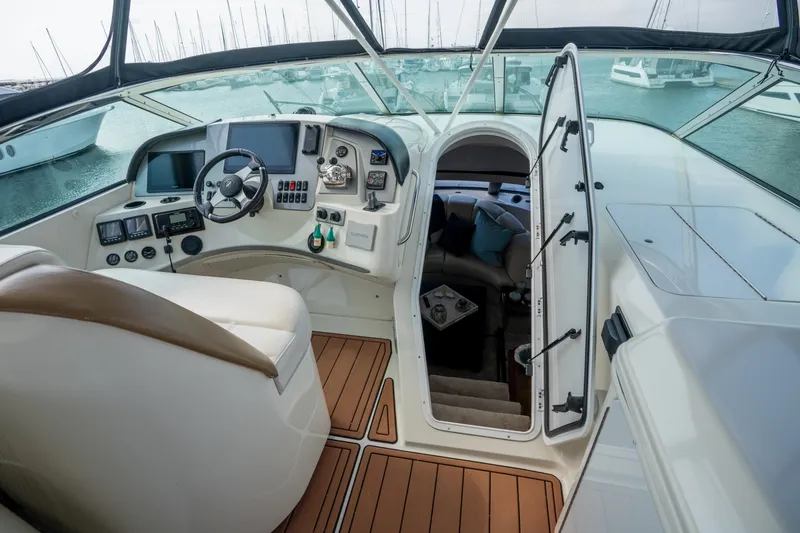 Slide: The Image of Carver Yachts 56 Voyager SE 2007 - 7750151
