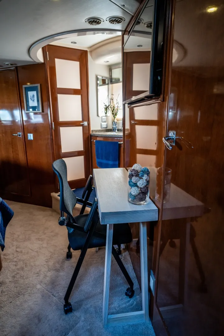 Slide: The Image of Carver Yachts 56 Voyager SE 2007 - 7750288