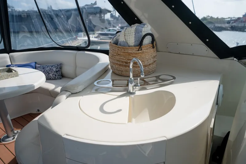 Slide: The Image of Carver Yachts 56 Voyager SE 2007 - 7750139