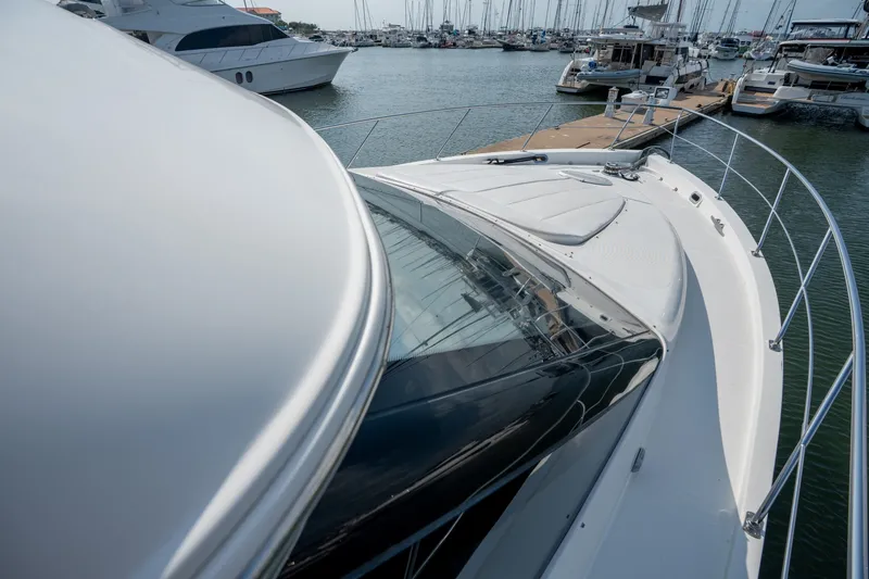 Slide: The Image of Carver Yachts 56 Voyager SE 2007 - 7750178