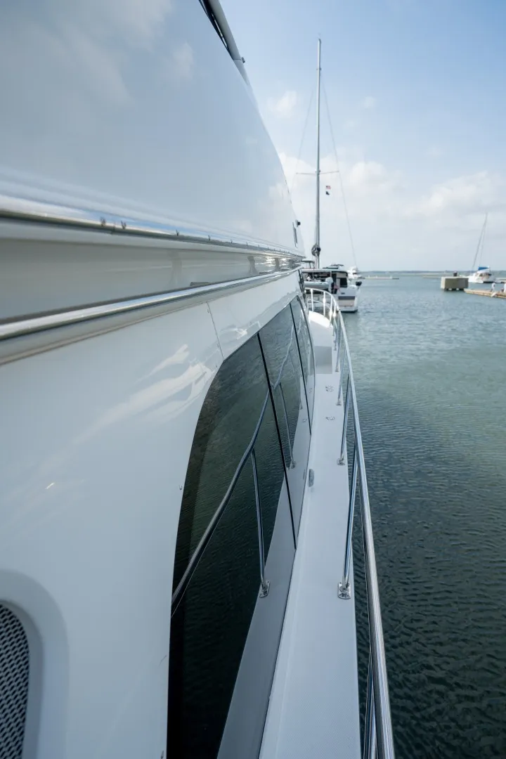 Slide: The Image of Carver Yachts 56 Voyager SE 2007 - 7750175