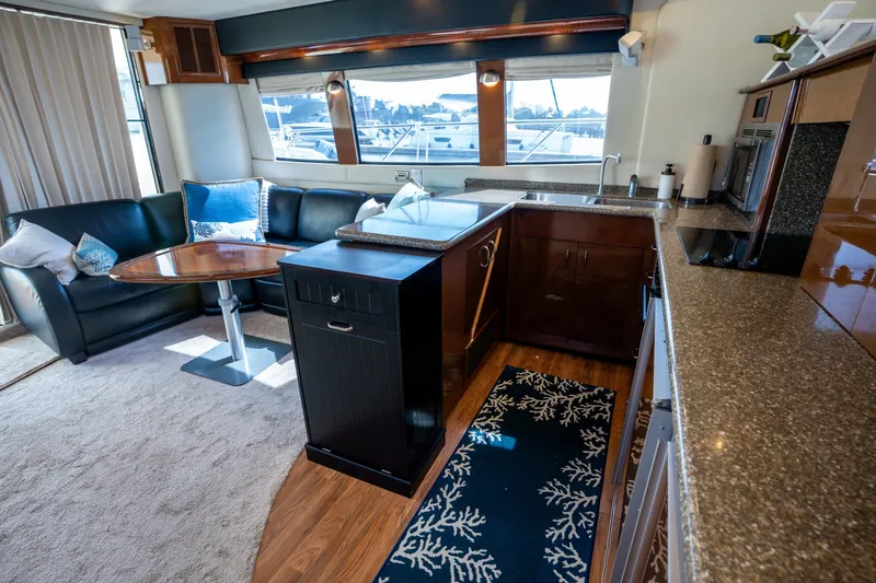 Slide: The Image of Carver Yachts 56 Voyager SE 2007 - 7750232