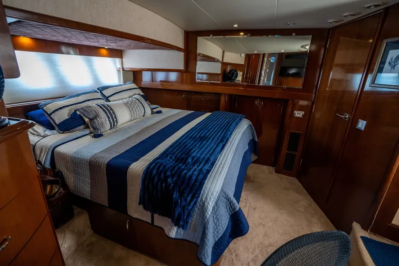 Slide: The Image of Carver Yachts 56 Voyager SE 2007 - 7750271