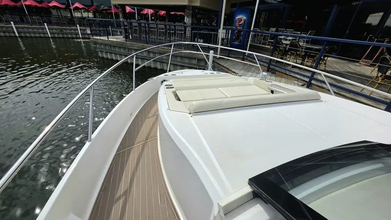 Slide: The Image of Regal 36 XO 2023 - 7750177
