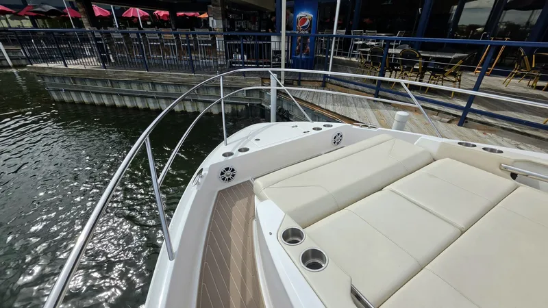 Slide: The Image of Regal 36 XO 2023 - 7750180