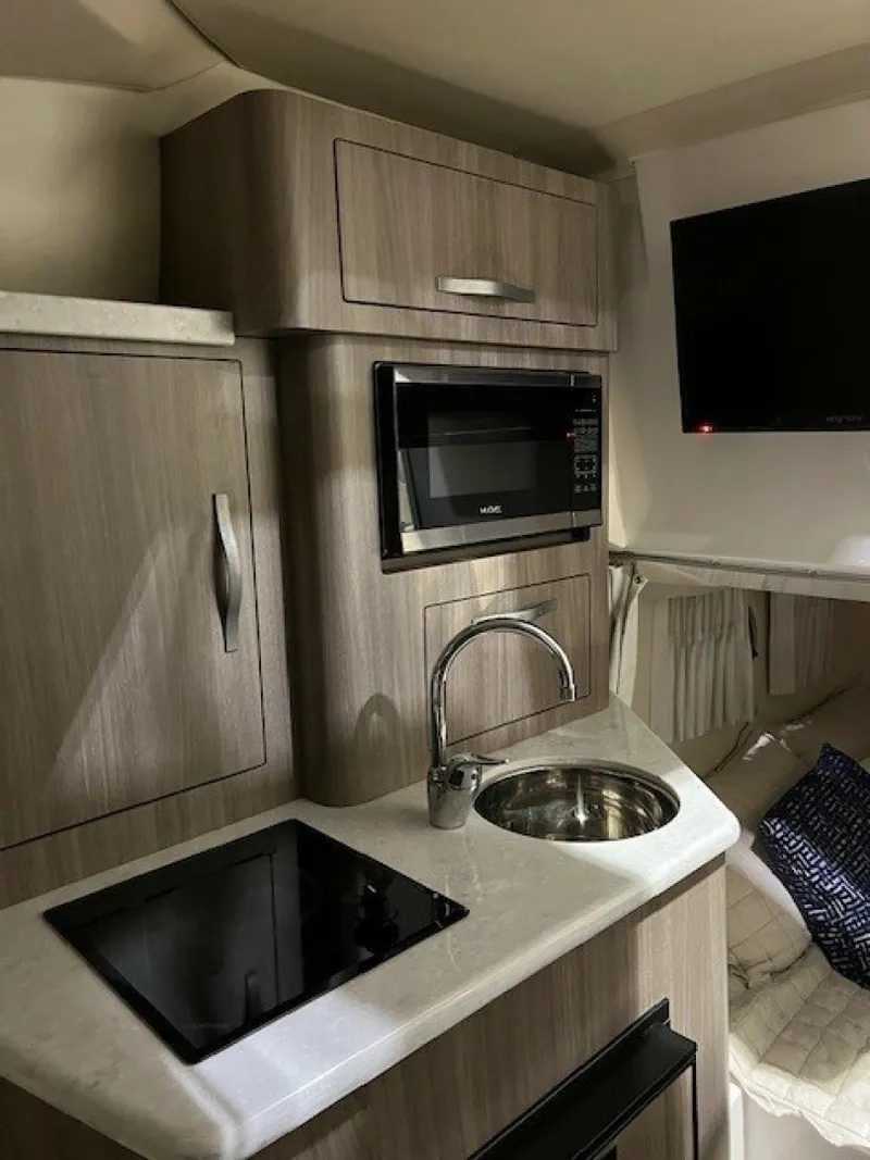 Slide: The Image of Regal 28 Express 2019 - 7750301