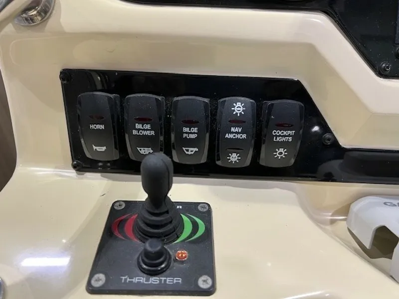 Slide: The Image of Regal 28 Express 2019 - 7750311