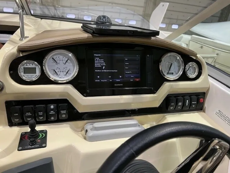 Slide: The Image of Regal 28 Express 2019 - 7750300