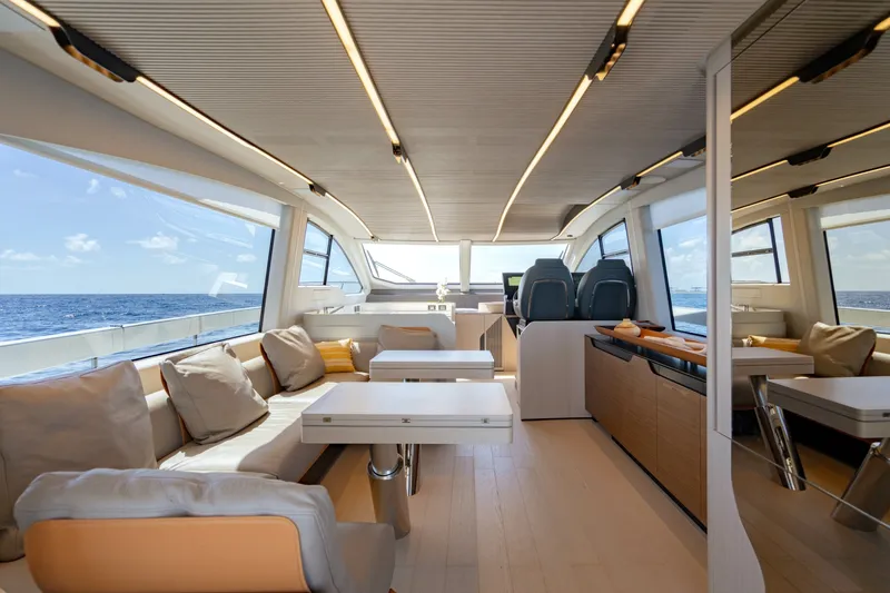 Slide: The Image of Azimut 70 2024 - 7750694