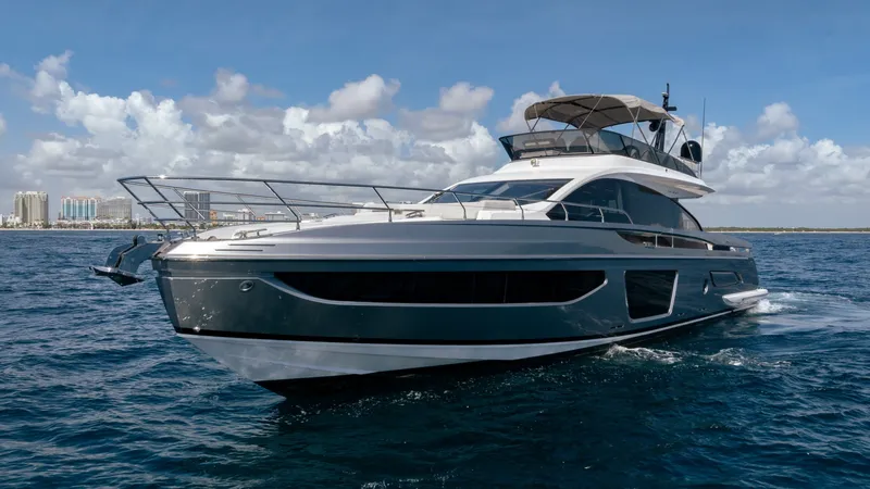 Slide: The Image of Azimut 70 2024 - 7750648