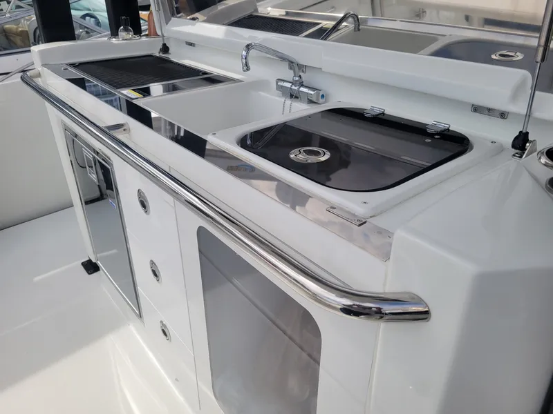 Slide: The Image of Jeanneau Leader 10.5 WA Series 2 2025 - 7750752