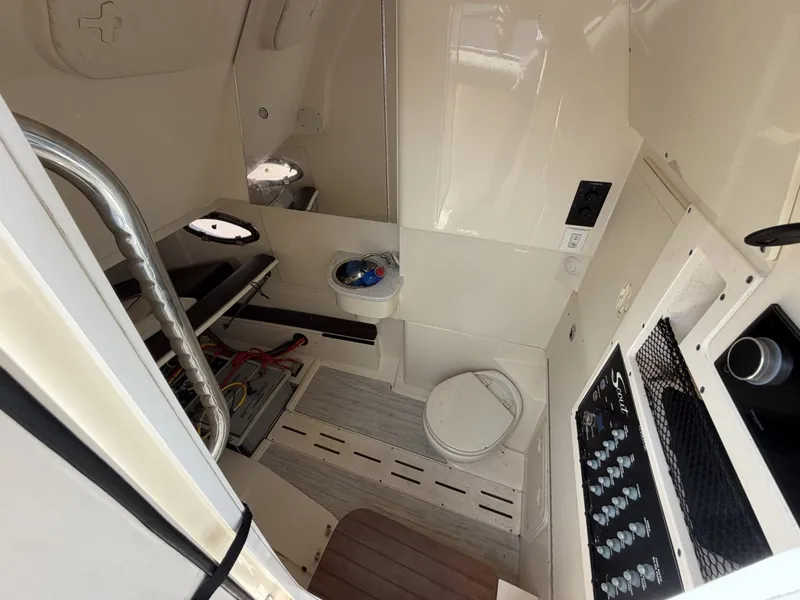 Slide: The Image of Scout 305 LXF 2021 - 7750867