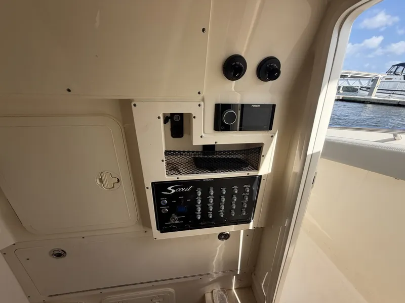 Slide: The Image of Scout 305 LXF 2021 - 7750868