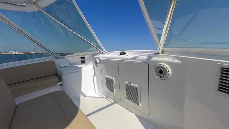 Slide: The Image of 2008 54 Hatteras Convertible American Made Bridge (9) - 7852476