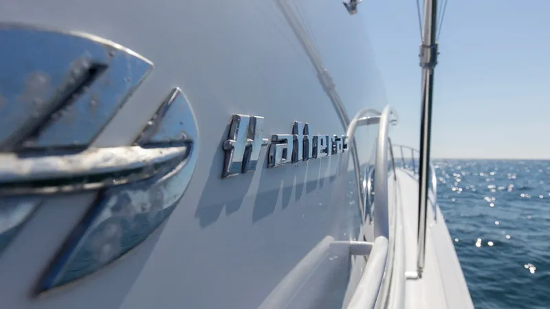 Slide: The Image of 2008 54 Hatteras Convertible American Made Bow Deck (5) - 7852497
