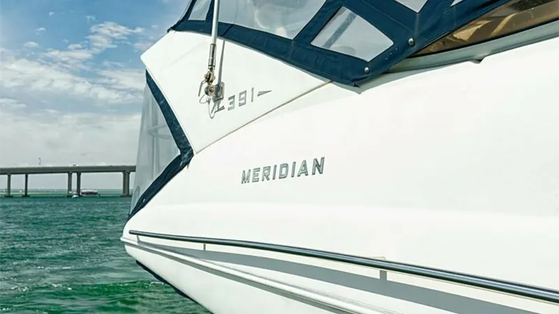 Slide: The Image of 41_2805217_2006_meridian_391_sedan_bridge - 7766947