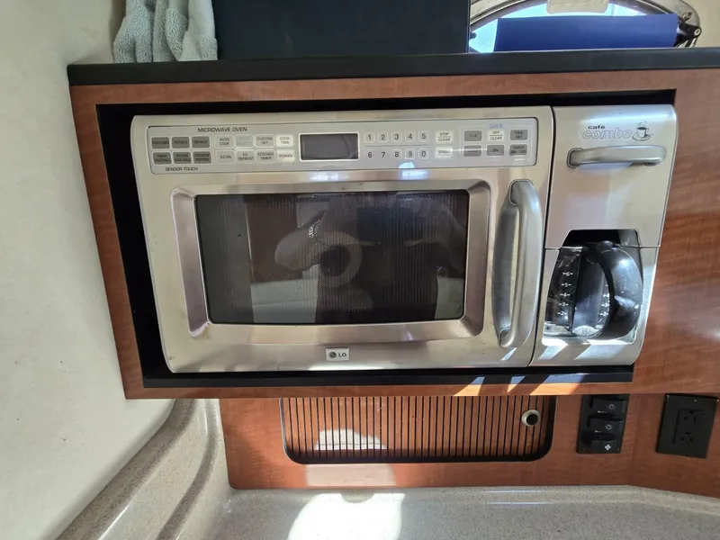Slide: The Image of Sea Ray 320 Sundancer 2005 - 7764207