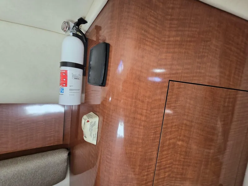 Slide: The Image of Sea Ray 320 Sundancer 2005 - 7764208