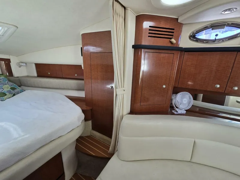 Slide: The Image of Sea Ray 320 Sundancer 2005 - 7764200