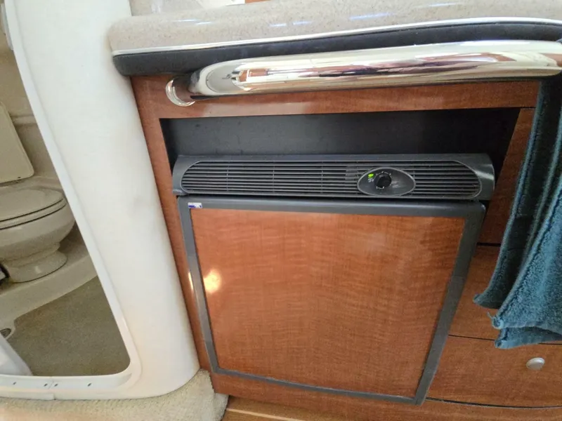 Slide: The Image of Sea Ray 320 Sundancer 2005 - 7764212