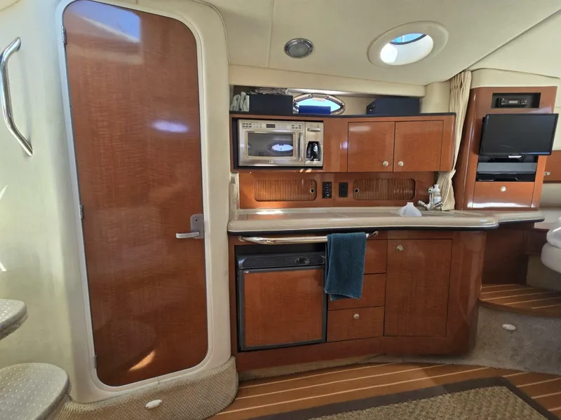 Slide: The Image of Sea Ray 320 Sundancer 2005 - 7764196