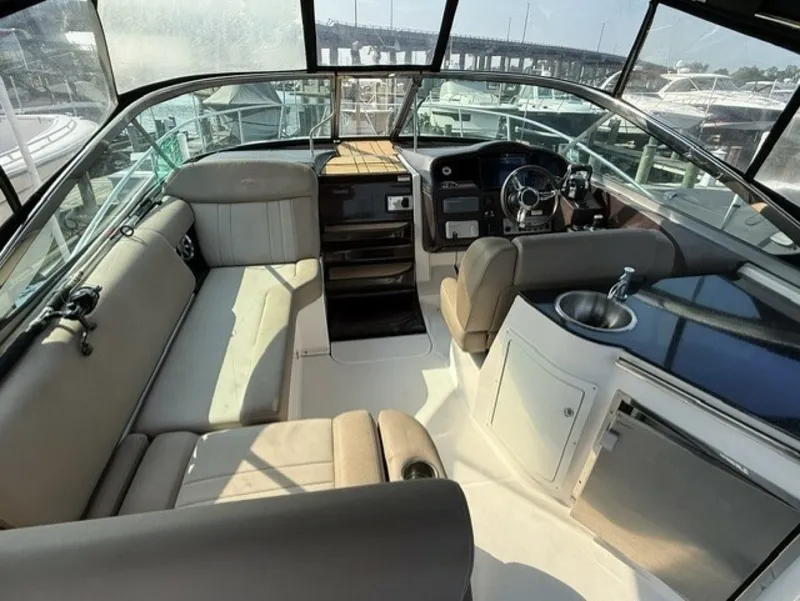 Slide: The Image of Regal 32 2015 - 7764137