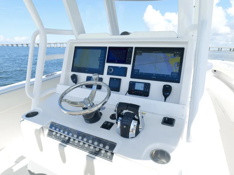 Slide: The Image of Invincible 33 Catamaran 2022 - 7817640
