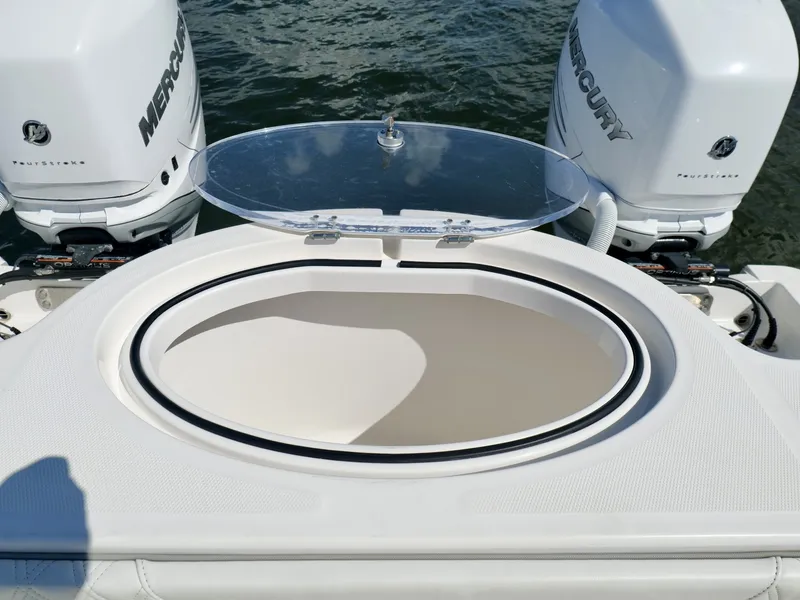 Slide: The Image of Invincible 33 Catamaran 2022 - 7817661
