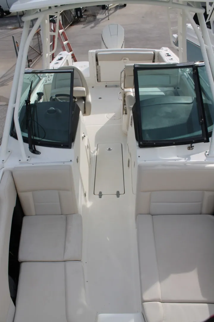 Slide: The Image of Boston Whaler 23 2020 - 7764567