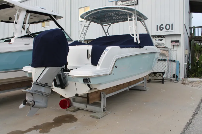 Slide: The Image of Boston Whaler 23 2020 - 7764560