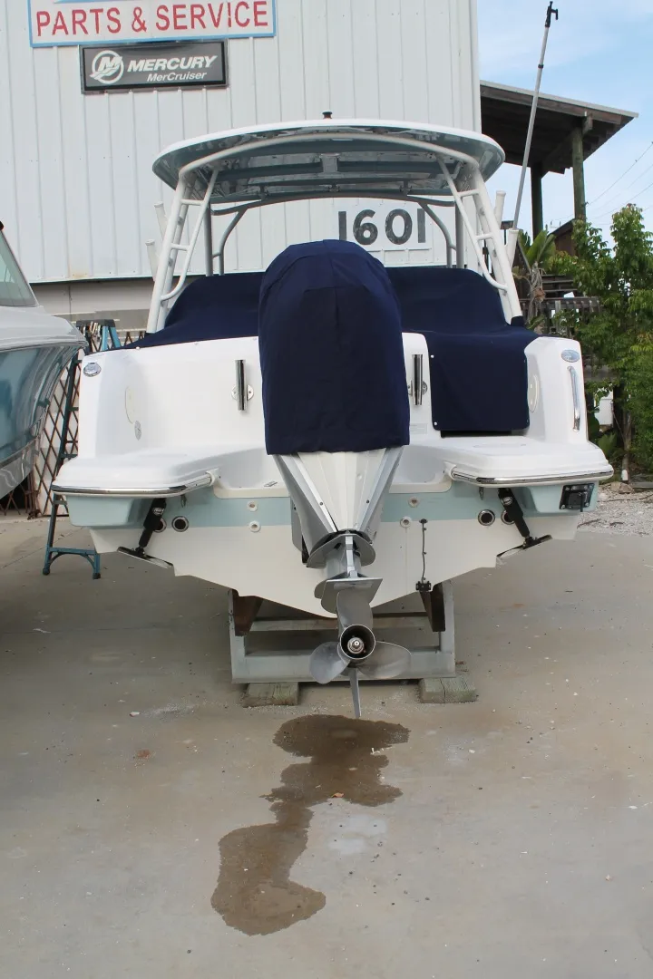 Slide: The Image of Boston Whaler 23 2020 - 7764562