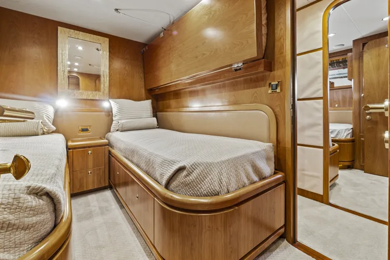 Slide: The Image of Port Guest Cabin Looking Aft - 8051965
